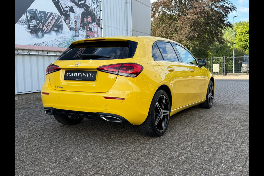 Mercedes-Benz A-Klasse 250 e Advantage 218 Pk | Widescreen | Navigatie | Cruise | Camera | Clima | Lichtmetaal.