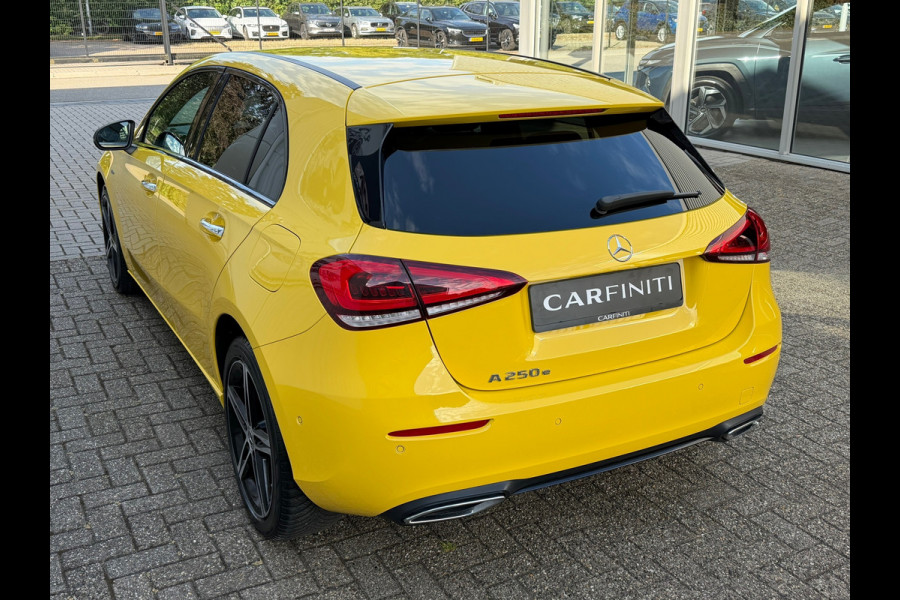 Mercedes-Benz A-Klasse 250 e Advantage 218 Pk | Widescreen | Navigatie | Cruise | Camera | Clima | Lichtmetaal.