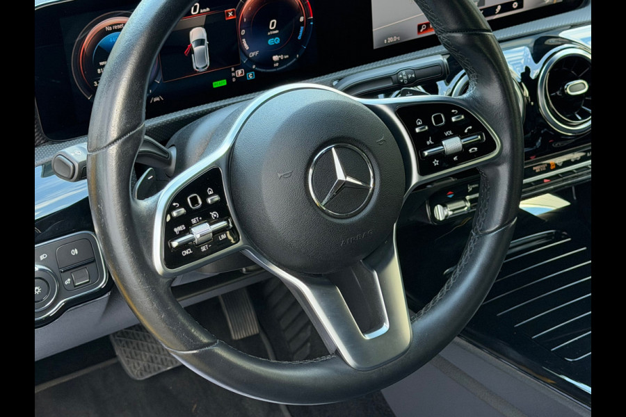 Mercedes-Benz A-Klasse 250 e Advantage 218 Pk | Widescreen | Navigatie | Cruise | Camera | Clima | Lichtmetaal.