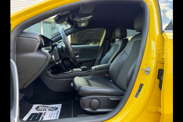 Mercedes-Benz A-Klasse 250 e Advantage 218 Pk | Widescreen | Navigatie | Cruise | Camera | Clima | Lichtmetaal.