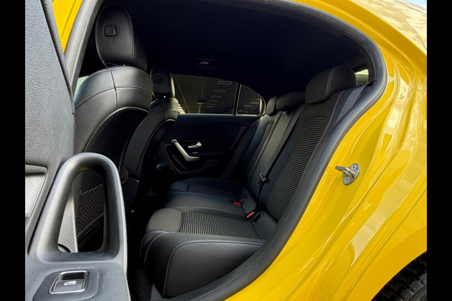 Mercedes-Benz A-Klasse 250 e Advantage 218 Pk | Widescreen | Navigatie | Cruise | Camera | Clima | Lichtmetaal.