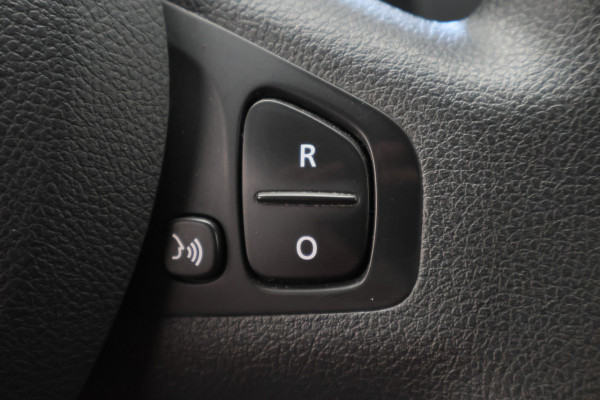 Renault Trafic 2.0 dCi 120 T29 L2H1 Comfort Climate, Camera, Cruise, LED, Navigatie, Bluetooth, PDC, Trekhaak, 18''