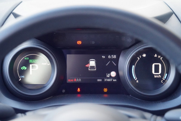 Toyota Yaris 1.5 Hybrid 115 Business Plus / 1e Eigenaar / 31dkm NAP / Navigatie / Climate / Cruise