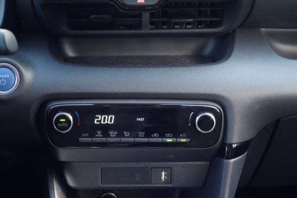 Toyota Yaris 1.5 Hybrid 115 Business Plus / 1e Eigenaar / 31dkm NAP / Navigatie / Climate / Cruise