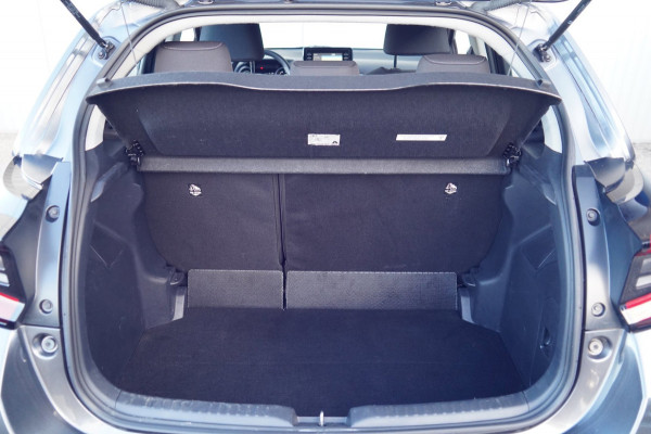 Toyota Yaris 1.5 Hybrid 115 Business Plus / 1e Eigenaar / 31dkm NAP / Navigatie / Climate / Cruise