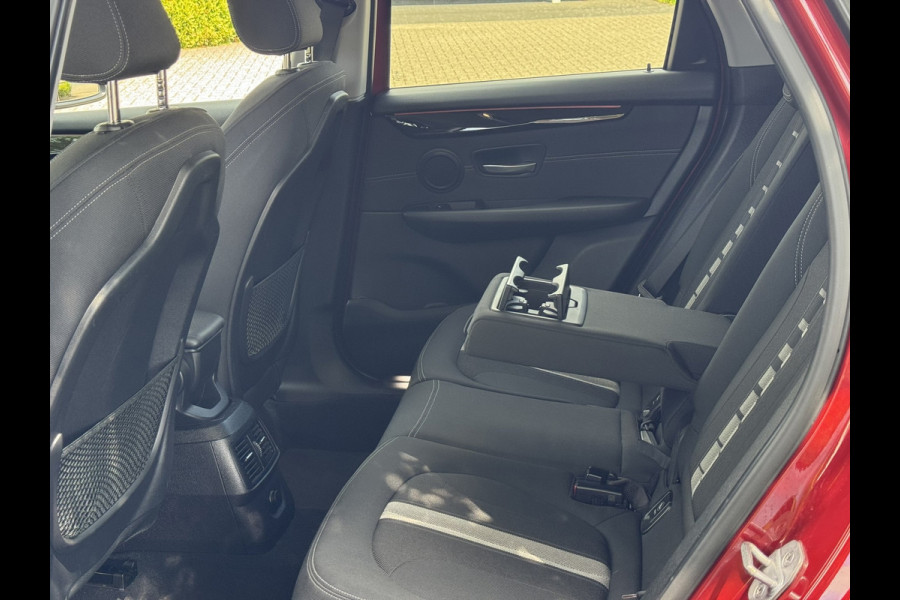 BMW 2 Serie Active Tourer 218i High Executive | Navi, Cruise, Clima, Stoelverw., Bluetooth, 18" LMV | Dealeronderhouden |