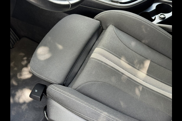 BMW 2 Serie Active Tourer 218i High Executive | Navi, Cruise, Clima, Stoelverw., Bluetooth, 18" LMV | Dealeronderhouden |