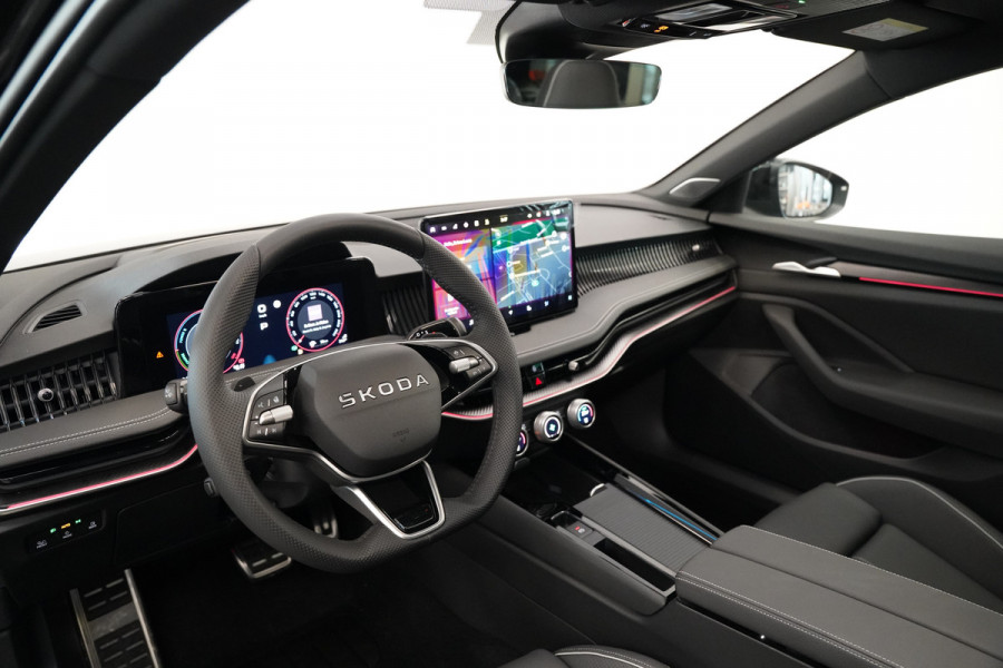 Škoda Superb Combi 1.5 TSI PHEV Sportline Business Climate control Panoramadak Leder Elek. Stoelen Stoel Ventilatie/Verwarming 24 Maanden garantie* (Vraag naar de voorwaarden)