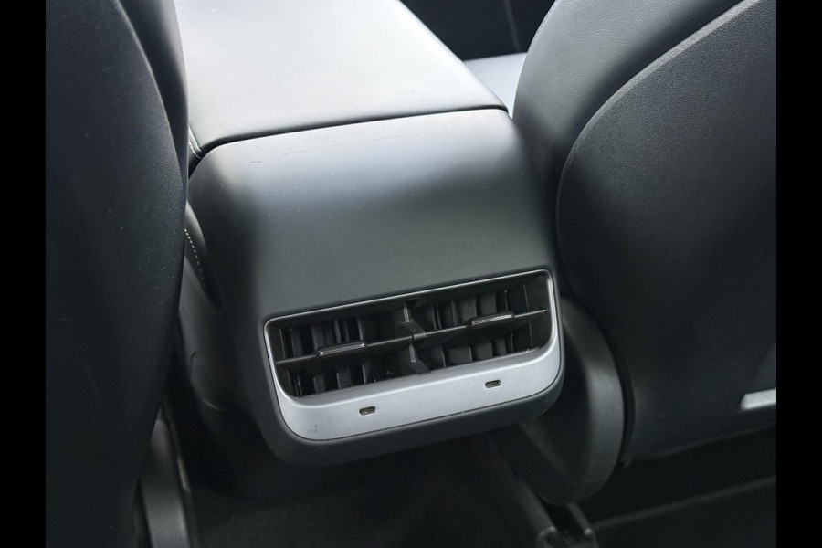 Tesla Model Y Performance AWD 75 kWh SOH 94% RIJKLAAR GELEVERD | TESLA FABRIEKSGARANTIT TOT 3-2027 OF 80.000 | TESLA GARANTIE ACCU + AANDRIJFLIJN T/M 03-2031/ 192.000KM|