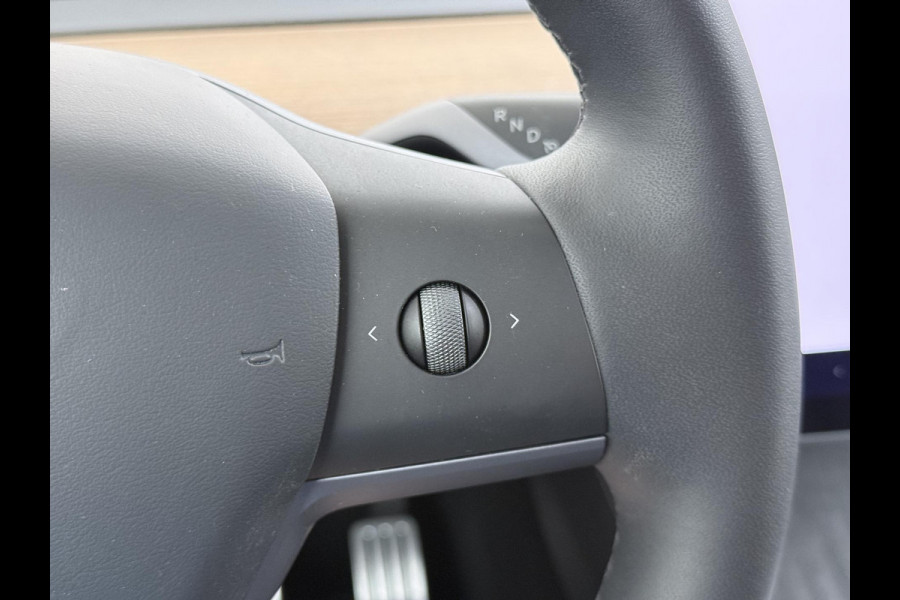 Tesla Model Y Performance AWD 75 kWh SOH 94% RIJKLAAR GELEVERD | TESLA FABRIEKSGARANTIT TOT 3-2027 OF 80.000 | TESLA GARANTIE ACCU + AANDRIJFLIJN T/M 03-2031/ 192.000KM|