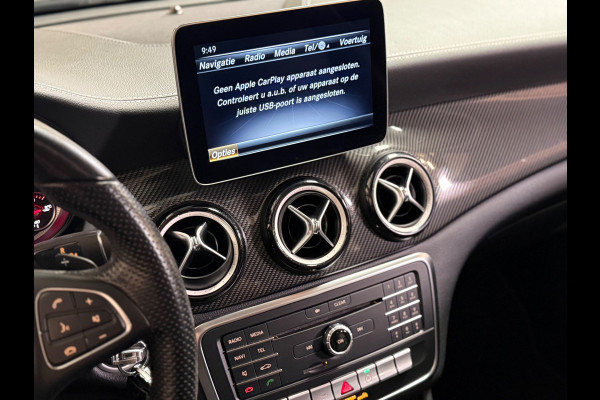 Mercedes-Benz GLA 200 AMG Edition White| Pano | Camera | 19 inch | Led |