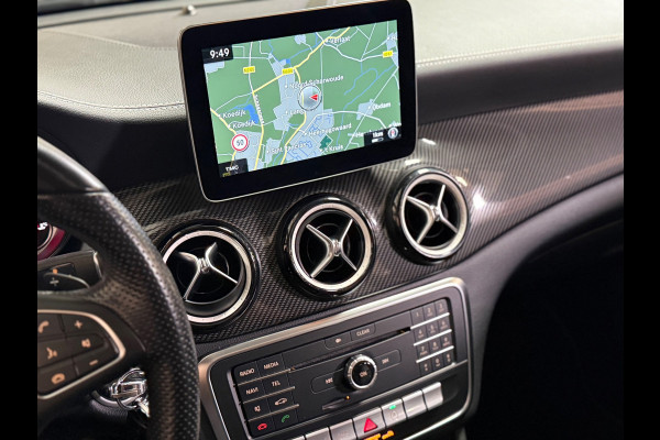 Mercedes-Benz GLA 200 AMG Edition White| Pano | Camera | 19 inch | Led |