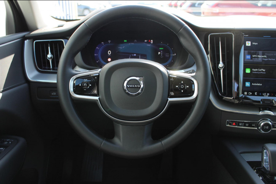 Volvo XC60 T6 350PK Plug-in hybrid AWD Plus Bright Long range / Adaptieve cruise control / Panoramadak / Apple carplay / Parkeersensoren met 360 camera / Elektrische achterklep / Elektrische stoelen met geheugen / Stoel en stuurwielverwarming