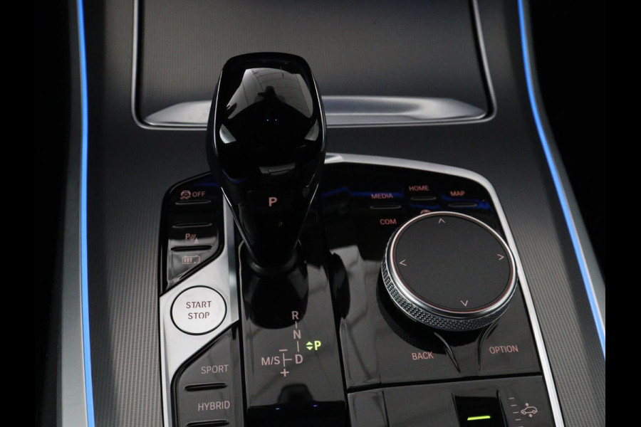 BMW X5 xDrive45e High Executive Plug In | M Sport | Pano | Laser Licht | Stoelventilatie | Trekhaak | Head Up |  Leder Dashboard | Navigatie | Carplay | Harman/Kardon | Camera | Virtual