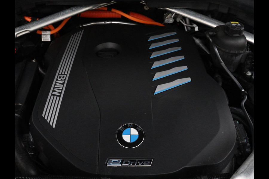 BMW X5 xDrive45e High Executive Plug In | M Sport | Pano | Laser Licht | Stoelventilatie | Trekhaak | Head Up |  Leder Dashboard | Navigatie | Carplay | Harman/Kardon | Camera | Virtual