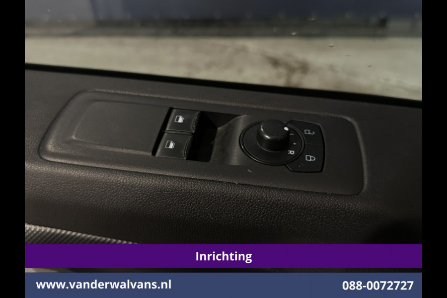 Ford Transit Custom 2.0 TDCI 150pk L1H1 Inrichting Euro6 Airco | Camera | LED | Apple Carplay | Cruisecontrol Android Auto, 2590kg Trekhaak, Verwarmde voorruit, Stoelverwarming, Parkeersensoren, Dakdragers, Bijrijdersbank