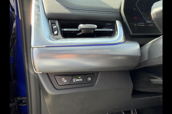 BMW X1 xDrive30e M Sport Pro 19''/Panoramadak/Harman Kardon/Trekhaak/Elektrische stoel + memory + massage/Keyless/Adaptieve cruise/360 Camera
