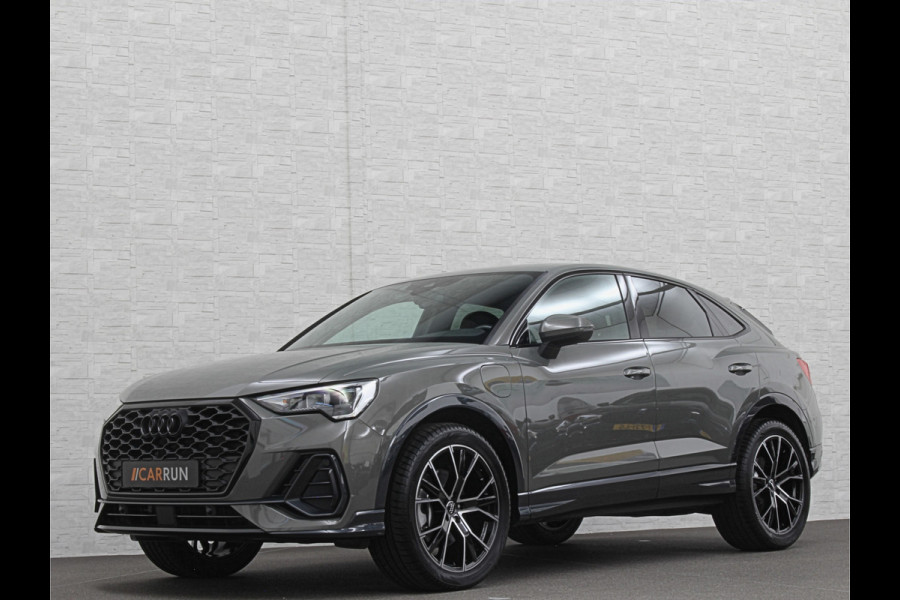 Audi Q3 Sportback 45 TFSI e 245pk S-Line | #RS-Leder | ACC | Trekhaak | Zwarte Hemelbekleding | Navi Plus | Lane Assist | Dodehoek | Lane-Assist | Stoelverwarming | Climate-Control | LED | Interieur-Voorverwarming | Bovag Garantie |