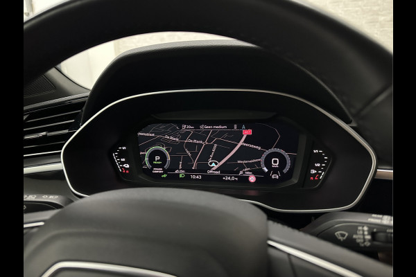 Audi Q3 Sportback 45 TFSI e 245pk S-Line | #RS-Leder | ACC | Trekhaak | Zwarte Hemelbekleding | Navi Plus | Lane Assist | Dodehoek | Lane-Assist | Stoelverwarming | Climate-Control | LED | Interieur-Voorverwarming | Bovag Garantie |