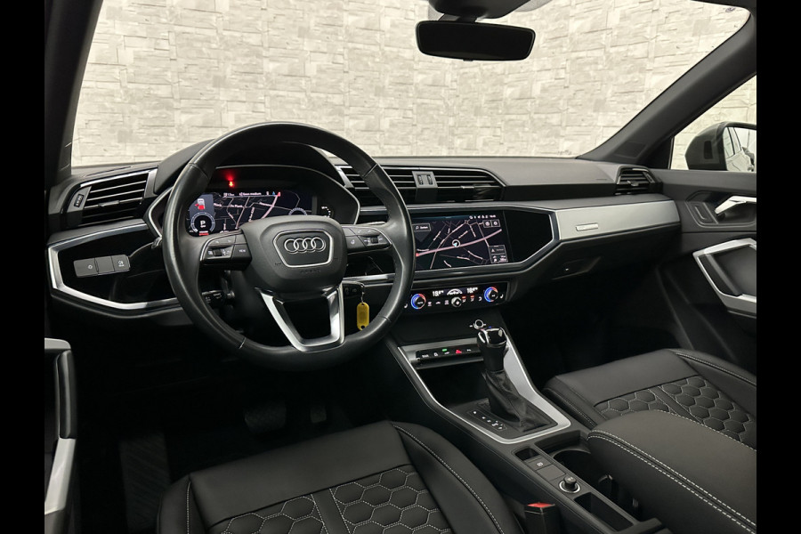 Audi Q3 Sportback 45 TFSI e 245pk S-Line | #RS-Leder | ACC | Trekhaak | Zwarte Hemelbekleding | Navi Plus | Lane Assist | Dodehoek | Lane-Assist | Stoelverwarming | Climate-Control | LED | Interieur-Voorverwarming | Bovag Garantie |