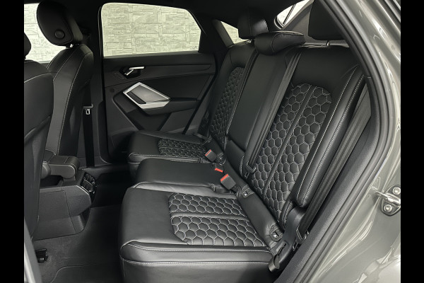 Audi Q3 Sportback 45 TFSI e 245pk S-Line | #RS-Leder | ACC | Trekhaak | Zwarte Hemelbekleding | Navi Plus | Lane Assist | Dodehoek | Lane-Assist | Stoelverwarming | Climate-Control | LED | Interieur-Voorverwarming | Bovag Garantie |