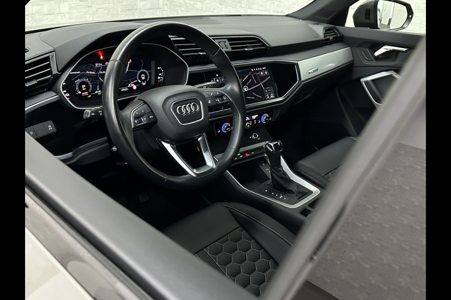 Audi Q3 Sportback 45 TFSI e 245pk S-Line | #RS-Leder | ACC | Trekhaak | Zwarte Hemelbekleding | Navi Plus | Lane Assist | Dodehoek | Lane-Assist | Stoelverwarming | Climate-Control | LED | Interieur-Voorverwarming | Bovag Garantie |