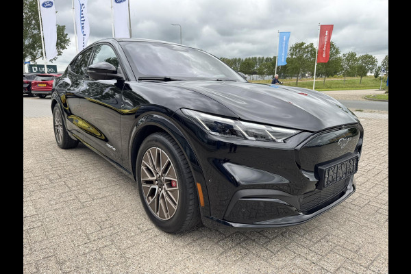 Ford Mustang Mach-E Premium AWD 75 kWh 315pk | Panoramadak | 19 inch Lichtmetaal