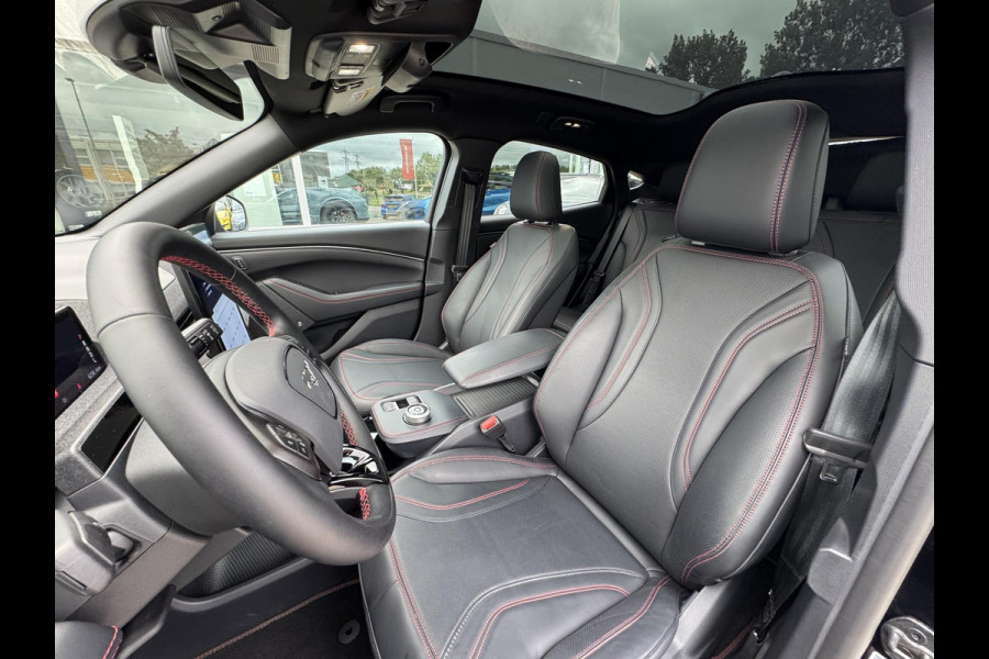 Ford Mustang Mach-E Premium AWD 75 kWh 315pk | Panoramadak | 19 inch Lichtmetaal