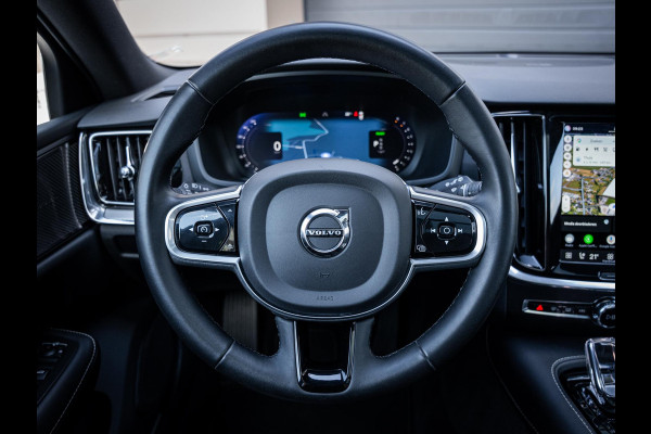 Volvo V60 2.0 T6 Plug-in hybrid AWD - R-Design l Pano l Trekh. l H&K