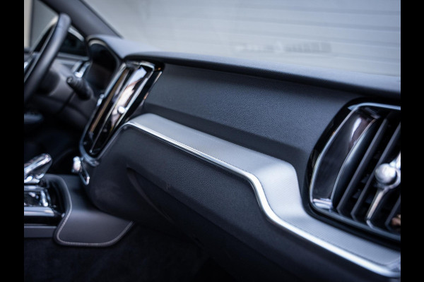 Volvo V60 2.0 T6 Plug-in hybrid AWD - R-Design l Pano l Trekh. l H&K