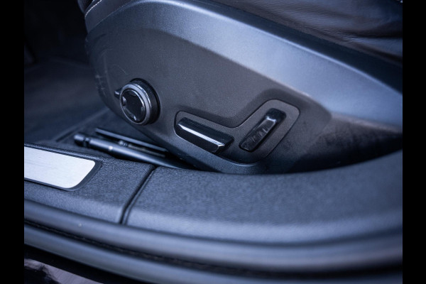Volvo V60 2.0 T6 Plug-in hybrid AWD - R-Design l Pano l Trekh. l H&K