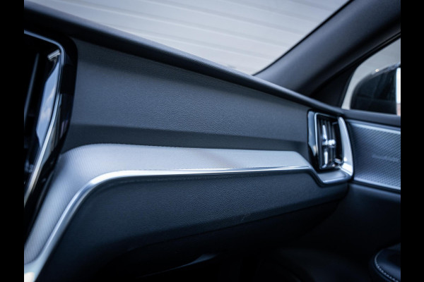 Volvo V60 2.0 T6 Plug-in hybrid AWD - R-Design l Pano l Trekh. l H&K