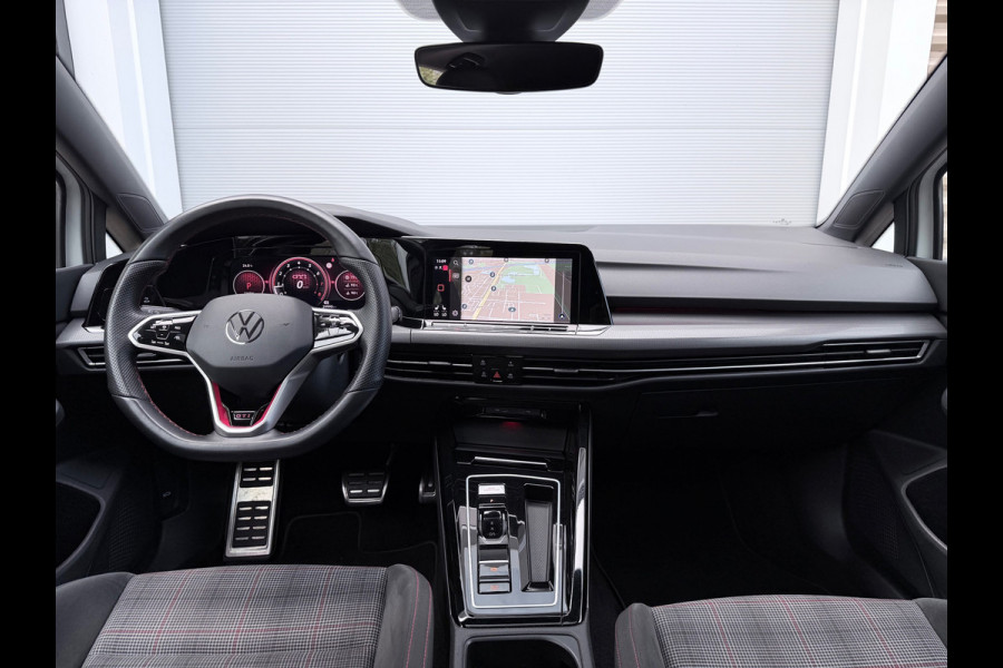 Volkswagen Golf 2.0 TSI GTI Pano/Camera/Matrix