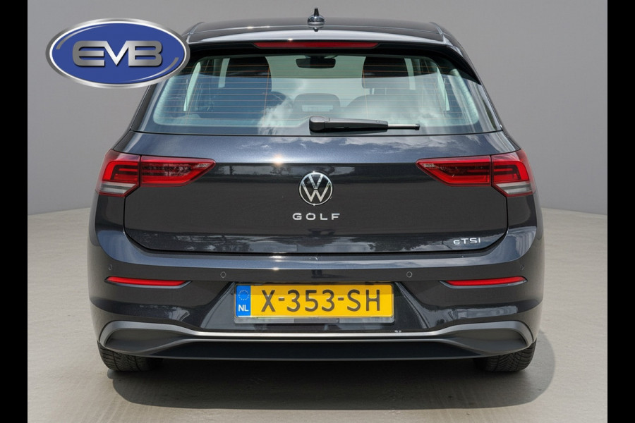 Volkswagen Golf 1.0 eTSI AUTOMAAT Life, achteruitrijcamera, navigatie, sfeerverlichting, climaat, 1 e eigenaar, NL auto met nap