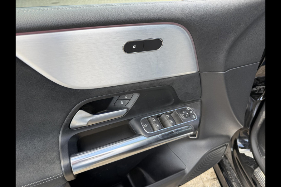 Mercedes-Benz B-Klasse 250 e AMG Line 18''/Dodehoek/Camera/Keyless/Sfeerverlichting/DAB/PDC v+a/Stoelverwarming/Apple Carplay & Android Auto