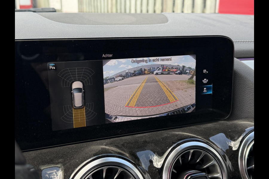 Mercedes-Benz B-Klasse 250 e AMG Line 18''/Dodehoek/Camera/Keyless/Sfeerverlichting/DAB/PDC v+a/Stoelverwarming/Apple Carplay & Android Auto