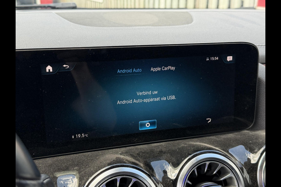 Mercedes-Benz B-Klasse 250 e AMG Line 18''/Dodehoek/Camera/Keyless/Sfeerverlichting/DAB/PDC v+a/Stoelverwarming/Apple Carplay & Android Auto