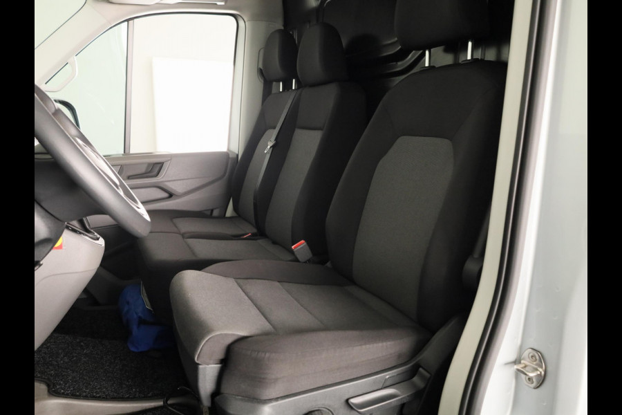 Volkswagen Crafter 35 2.0 TDI L3H3 Highline EURO VI 140 pk Automaat | Verlengde garantie | Navigatie | Trekhaak | Parkeersensoren | Achteruitrijcamera |