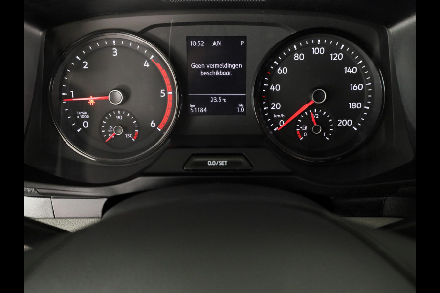 Volkswagen Crafter 35 2.0 TDI L3H3 Highline EURO VI 140 pk Automaat | Verlengde garantie | Navigatie | Trekhaak | Parkeersensoren | Achteruitrijcamera |