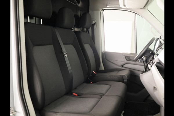 Volkswagen Crafter 35 2.0 TDI L3H3 Highline EURO VI 140 pk Automaat | Verlengde garantie | Navigatie | Trekhaak | Parkeersensoren | Achteruitrijcamera |