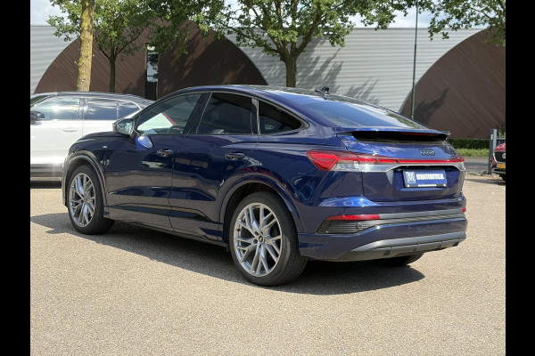 Audi Q4 Sportback e-tron 45 S Edition 82 kWh S-LINE BINNEN + BUITEN VAN: 48.900,- VOOR: 44.877,- UW WKOORDEEL: 4.023,- | 21 INCH!| MEM. STOEL| ACHTERUITRIJCAMERA| NAPPA LEER| DIAMOND STICHING | FABR. GARANTIE T/M 2028
