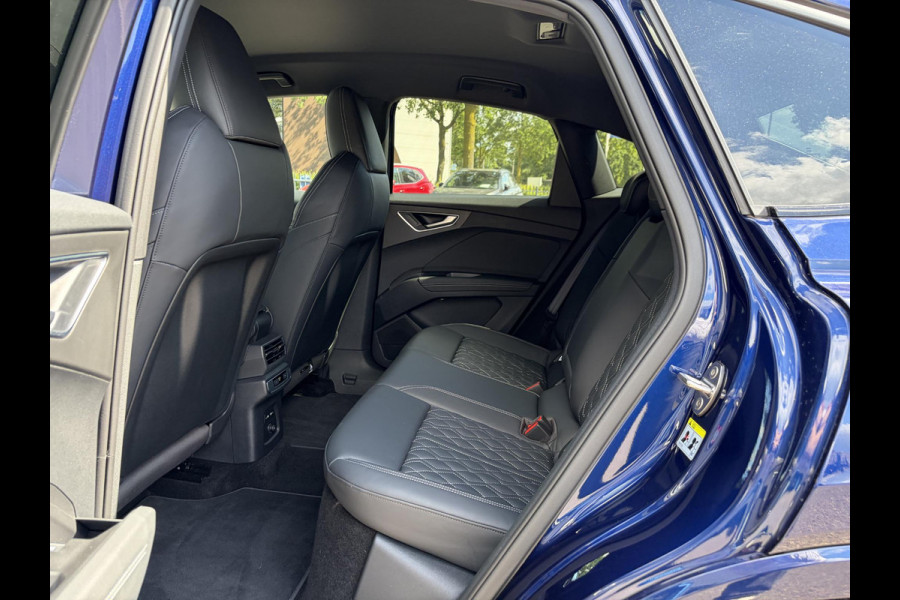 Audi Q4 Sportback e-tron 45 S Edition 82 kWh S-LINE BINNEN + BUITEN VAN: 48.900,- VOOR: 44.877,- UW WKOORDEEL: 4.023,- | 21 INCH!| MEM. STOEL| ACHTERUITRIJCAMERA| NAPPA LEER| DIAMOND STICHING | FABR. GARANTIE T/M 2028