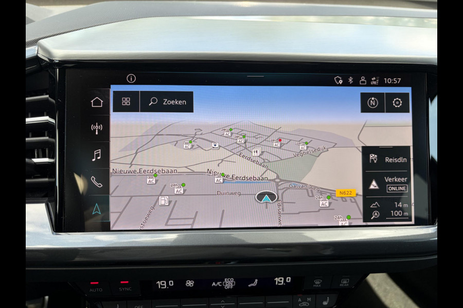 Audi Q4 Sportback e-tron 45 S Edition 82 kWh S-LINE BINNEN + BUITEN VAN: 48.900,- VOOR: 44.877,- UW WKOORDEEL: 4.023,- | 21 INCH!| MEM. STOEL| ACHTERUITRIJCAMERA| NAPPA LEER| DIAMOND STICHING | FABR. GARANTIE T/M 2028