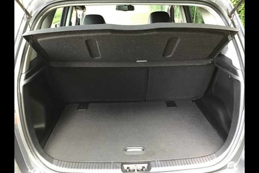 Kia Venga 1.6 CVVT Edition AUTOMAAT/Camera All-seasons