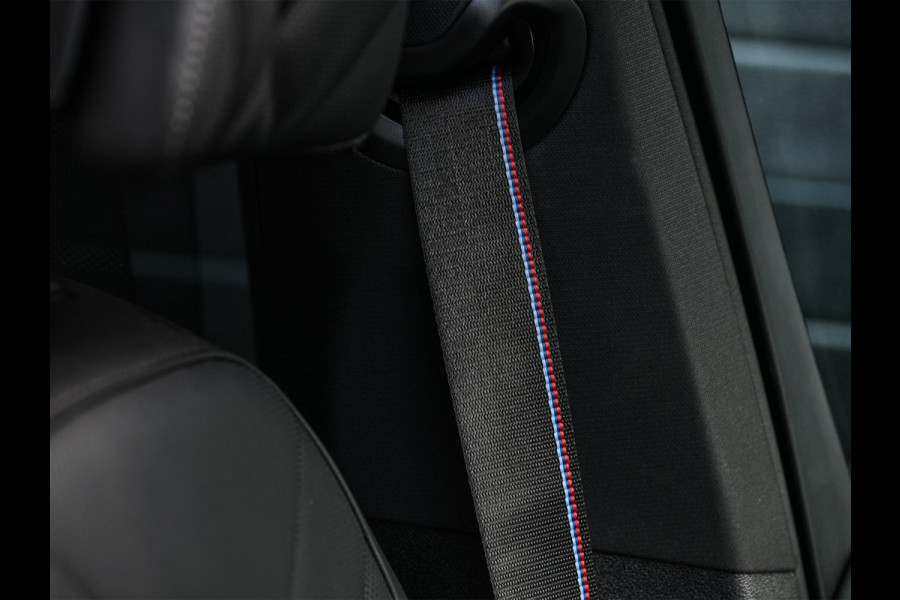 BMW X5 xDrive50e | M-Sport Pro | Panoramadak | Active Cruise | 360 Camera | Iconic Glow | Harman/Kardon | Memory Seats | Head-Up | Luchtvering | Ambiance Interieur | Trekhaak |