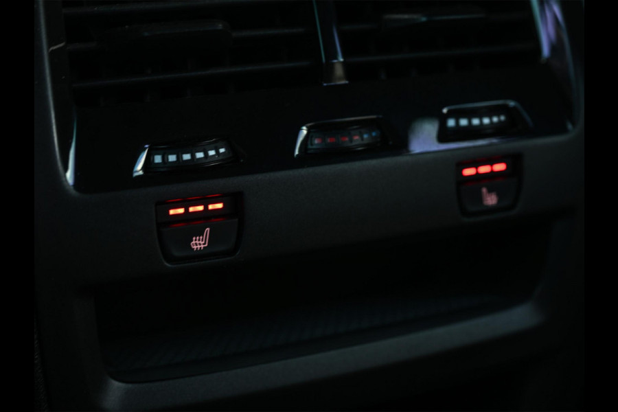 BMW X5 xDrive50e | M-Sport Pro | Panoramadak | Active Cruise | 360 Camera | Iconic Glow | Harman/Kardon | Memory Seats | Head-Up | Luchtvering | Ambiance Interieur | Trekhaak |
