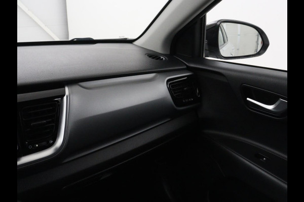 Kia Stonic 1.0 T-GDi ExecutiveLine Lederen bekleding | DAB radio | Carplay | Achteruitrij camera | Adaptive cruise control | Navigatie | Side assist | Keyless | Stoel & stuurwiel verwarming
