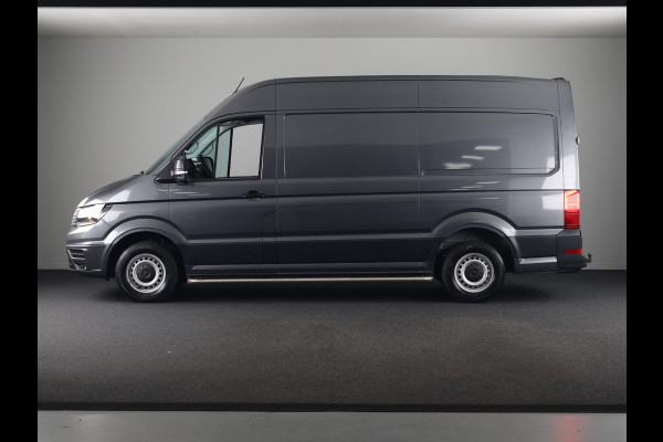 Volkswagen Crafter 35 2.0 TDI L3H3 Highline EURO VI 140 pk Automaat | Verlengde garantie | Navigatie | Trekhaak | Parkeersensoren | Achteruitrijcamera | Geveerde bestuurdersstoel |