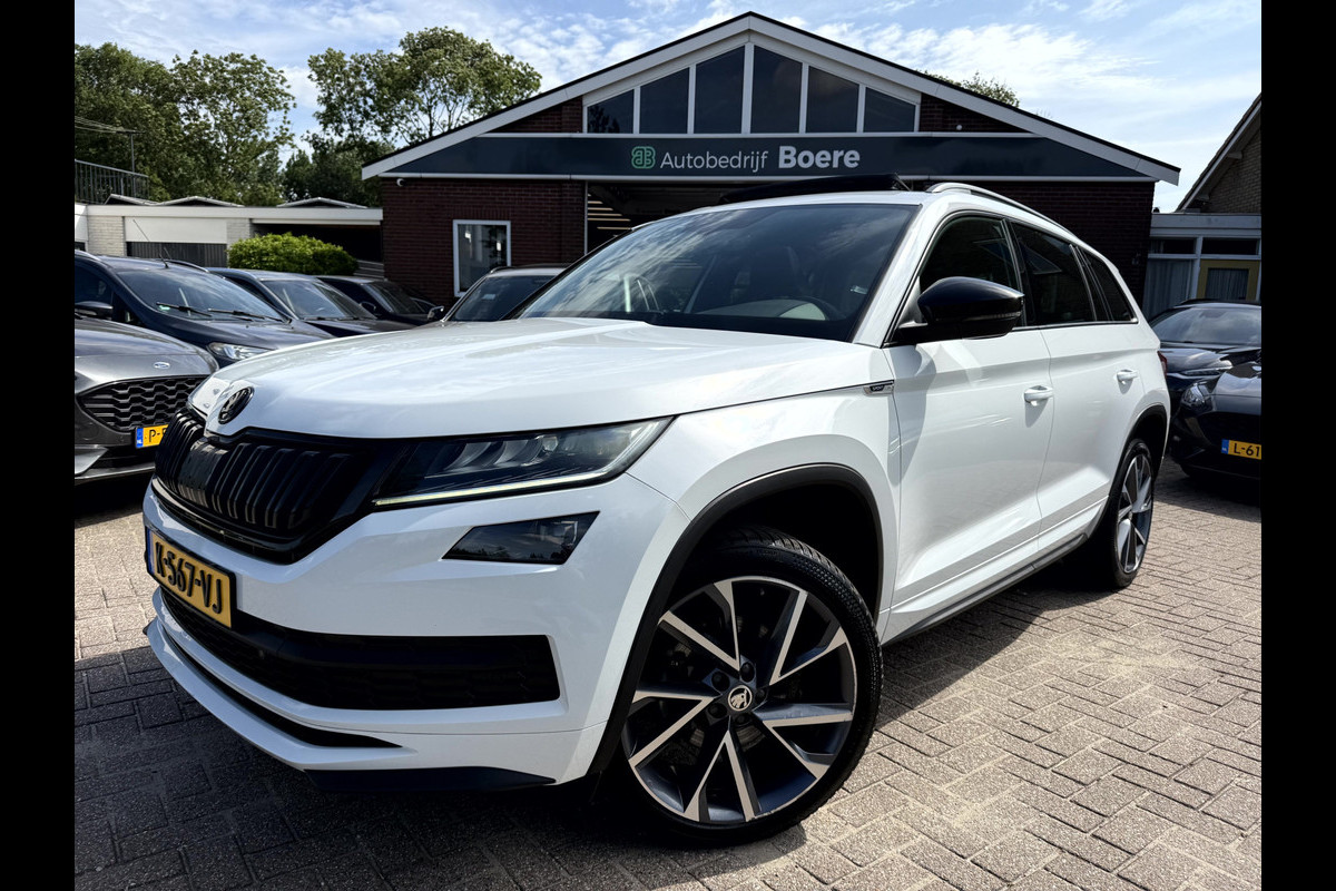 Škoda Kodiaq 1.5 TSI Sportline Panoramadak, Trekhaak, 20''Lmv