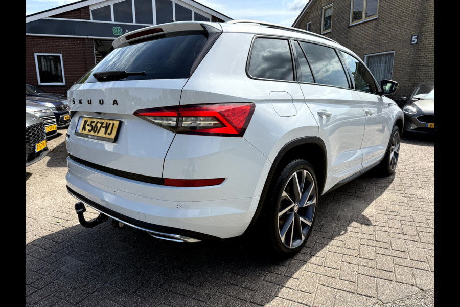Škoda Kodiaq 1.5 TSI Sportline Panoramadak, Trekhaak, 20''Lmv